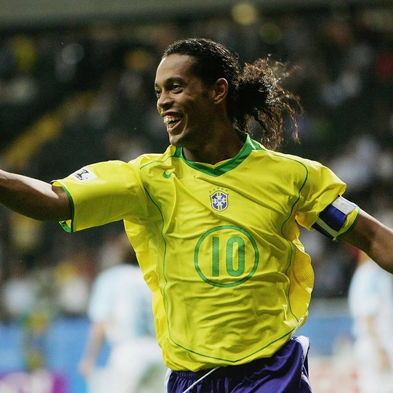 Ronaldinho – Nghệ sĩ sân cỏ đầy ngẫu hứng